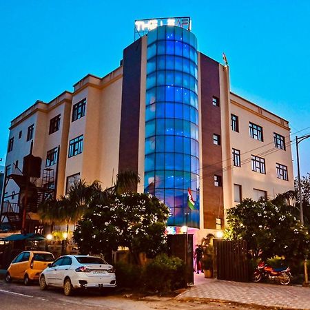Hotel The Leaf - Gomti Nagar Lucknow Eksteriør billede