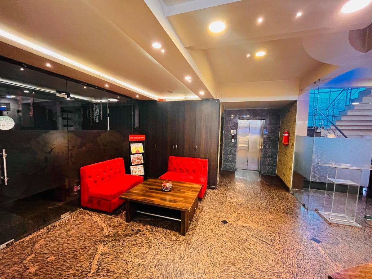 Hotel The Leaf - Gomti Nagar Lucknow Eksteriør billede